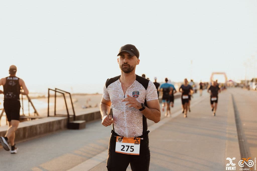Atleta com o dorsal 275