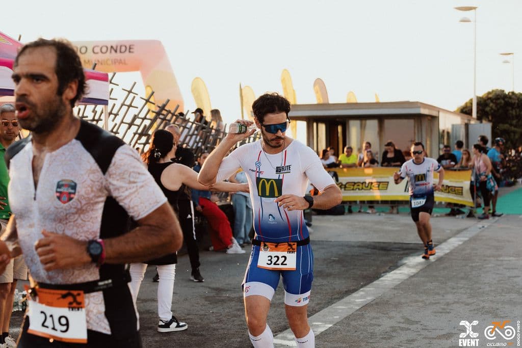 Atleta com o dorsal 322