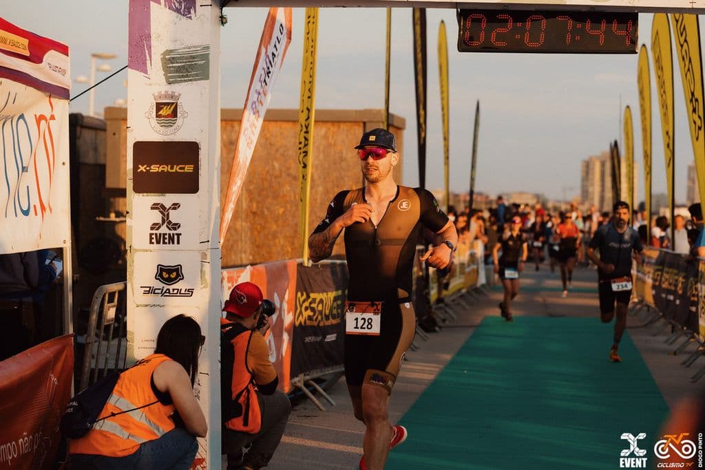 Atleta com o dorsal 128