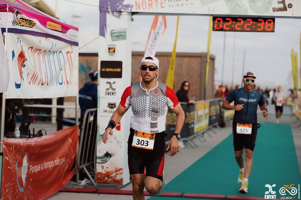 Atleta com o dorsal 303