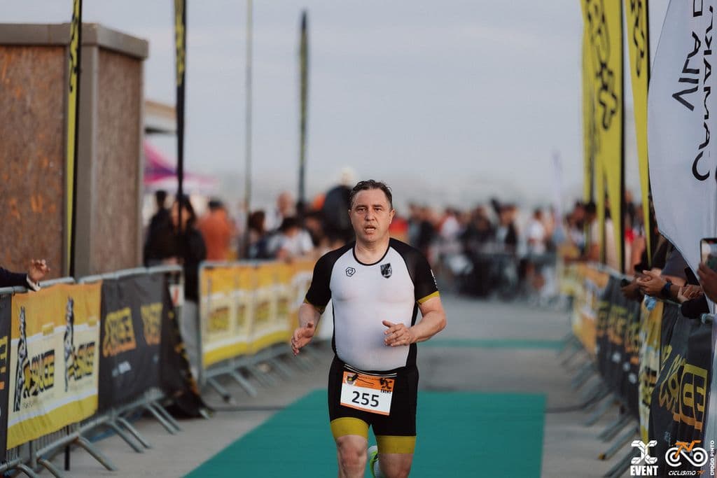 Atleta com o dorsal 255