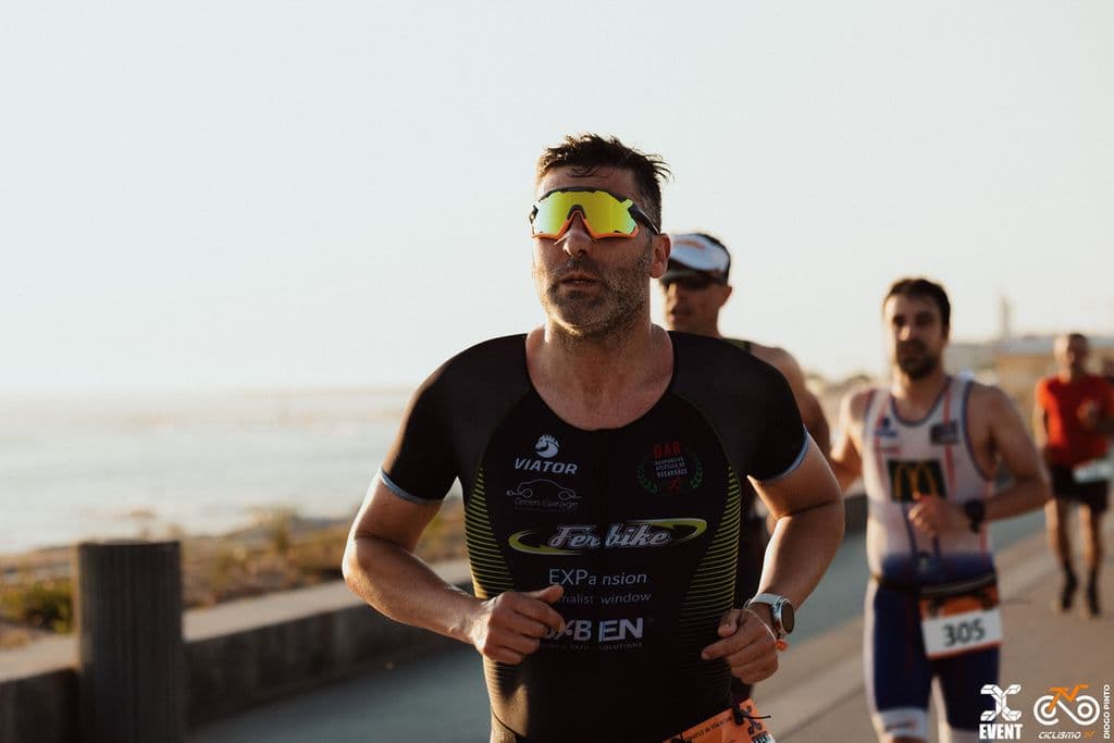 Atleta com o dorsal 296