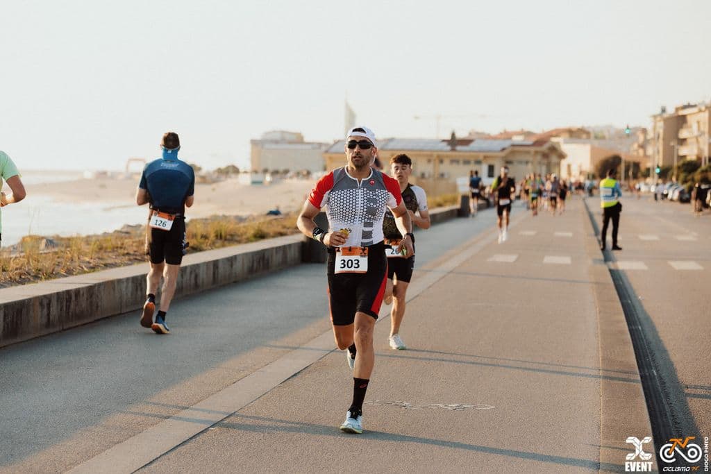 Atleta com o dorsal 303