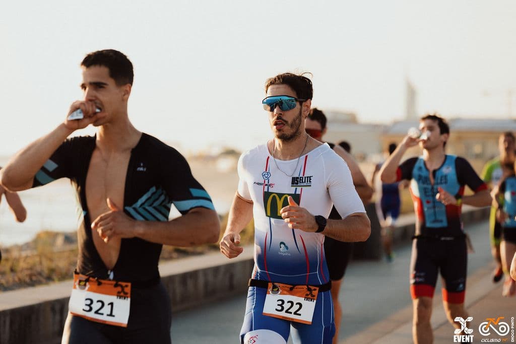 Atleta com o dorsal 322