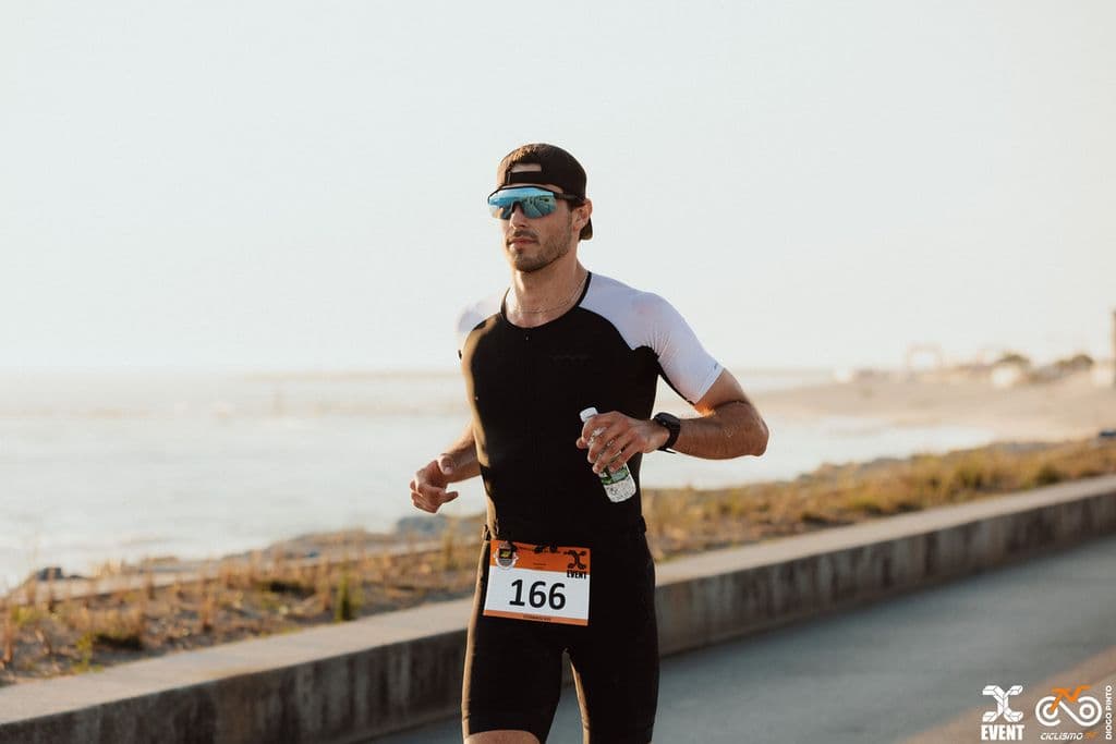 Atleta com o dorsal 166