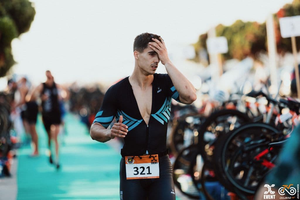 Atleta com o dorsal 321