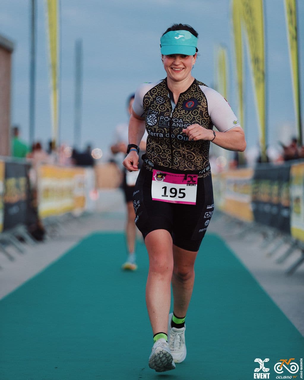 Atleta com o dorsal 195