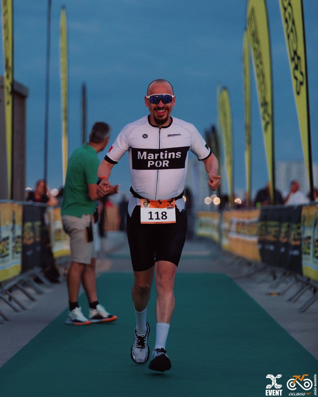 Atleta com o dorsal 118