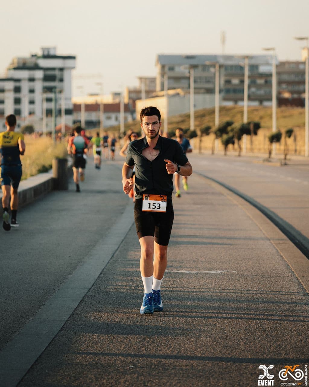Atleta com o dorsal 153