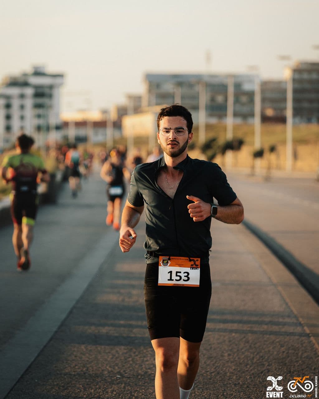 Atleta com o dorsal 153