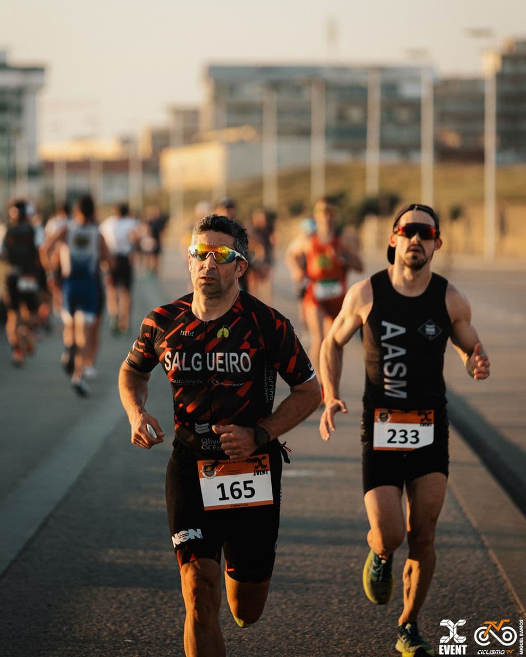 Atleta com o dorsal 233