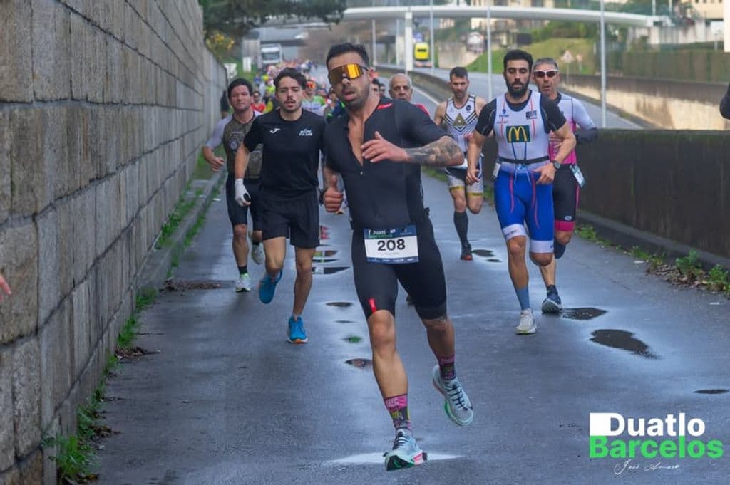 Atleta com o dorsal 208
