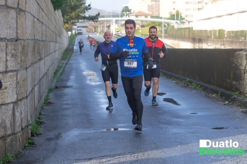 Atleta com o dorsal 387