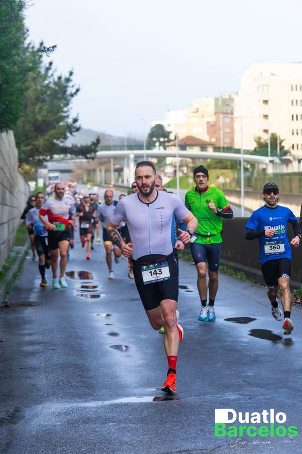 Atleta com o dorsal 143