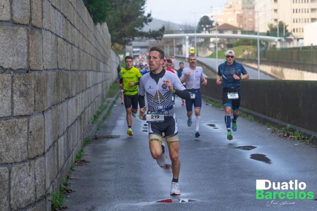 Atleta com o dorsal 219