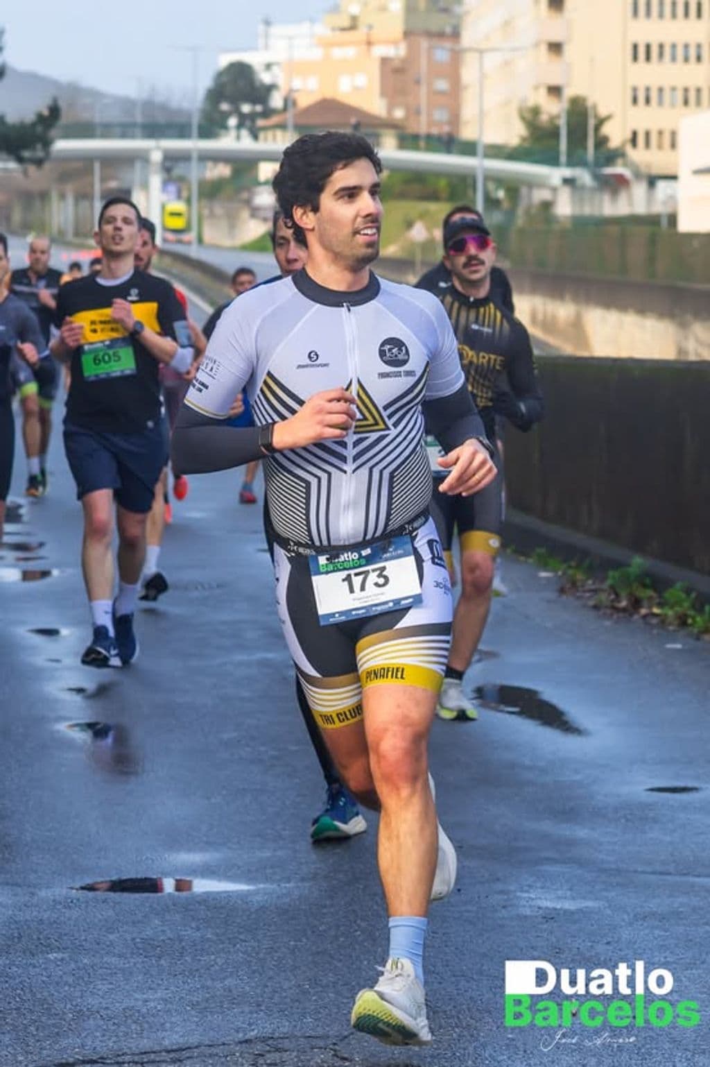 Atleta com o dorsal 173