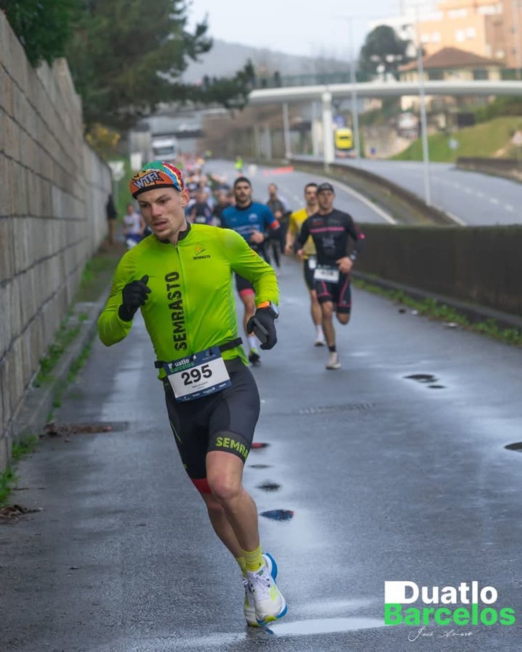 Atleta com o dorsal 295