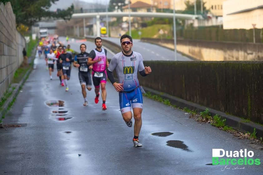 Atleta com o dorsal 438