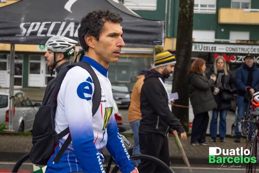 Atleta com o dorsal 433