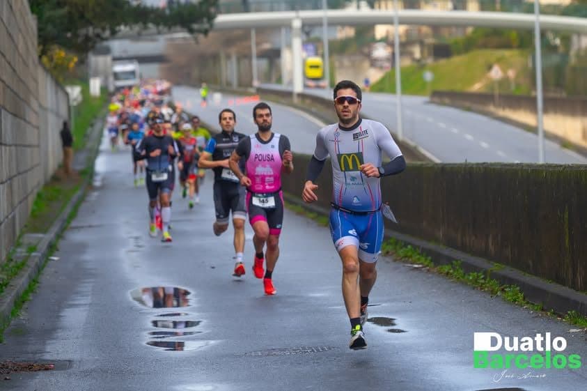 Atleta com o dorsal 438