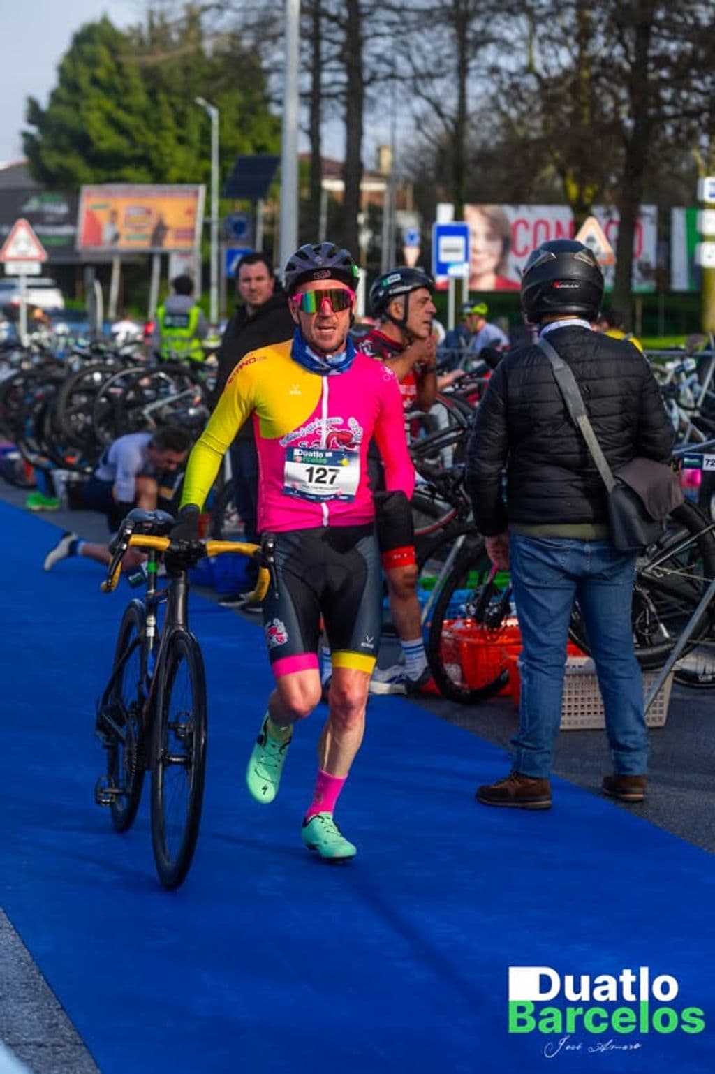 Atleta com o dorsal 127