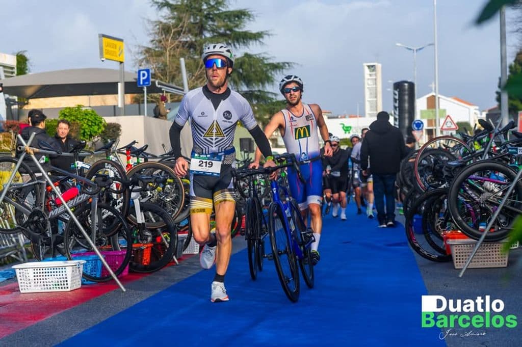 Atleta com o dorsal 219
