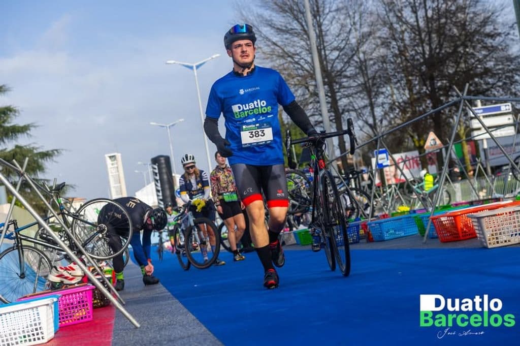 Atleta com o dorsal 383