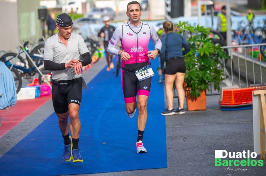 Atleta com o dorsal 324