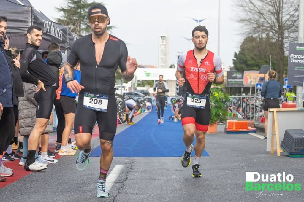 Atleta com o dorsal 208