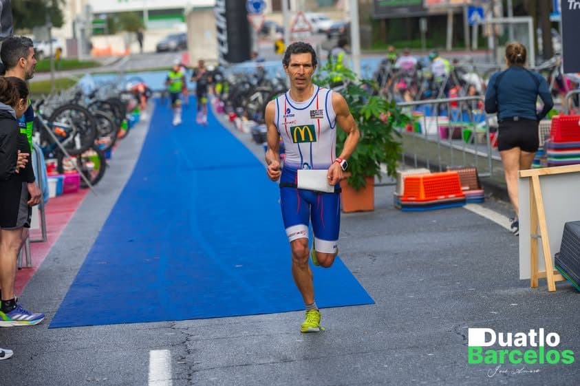 Atleta com o dorsal 433