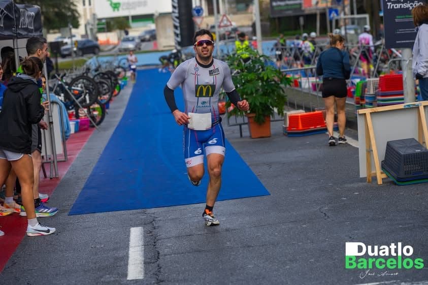 Atleta com o dorsal 438