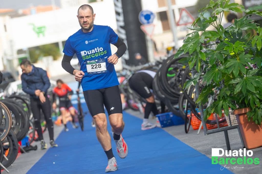 Atleta com o dorsal 228