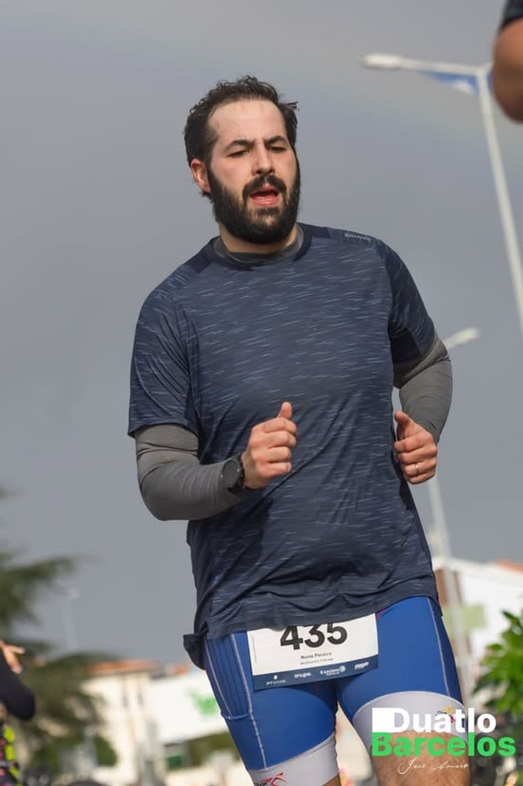Atleta com o dorsal 435