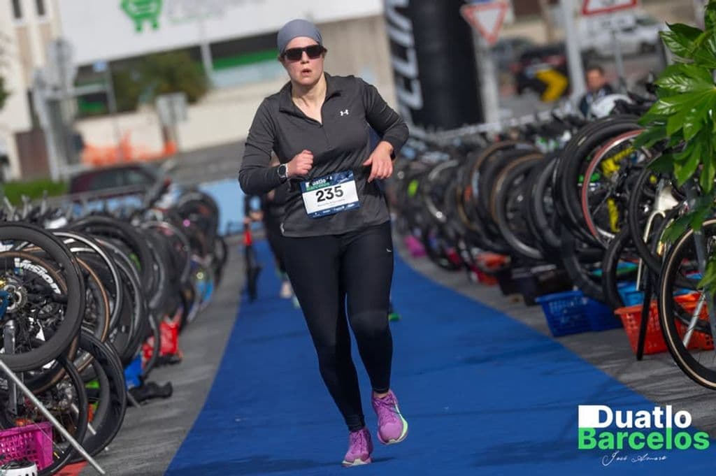 Atleta com o dorsal 235