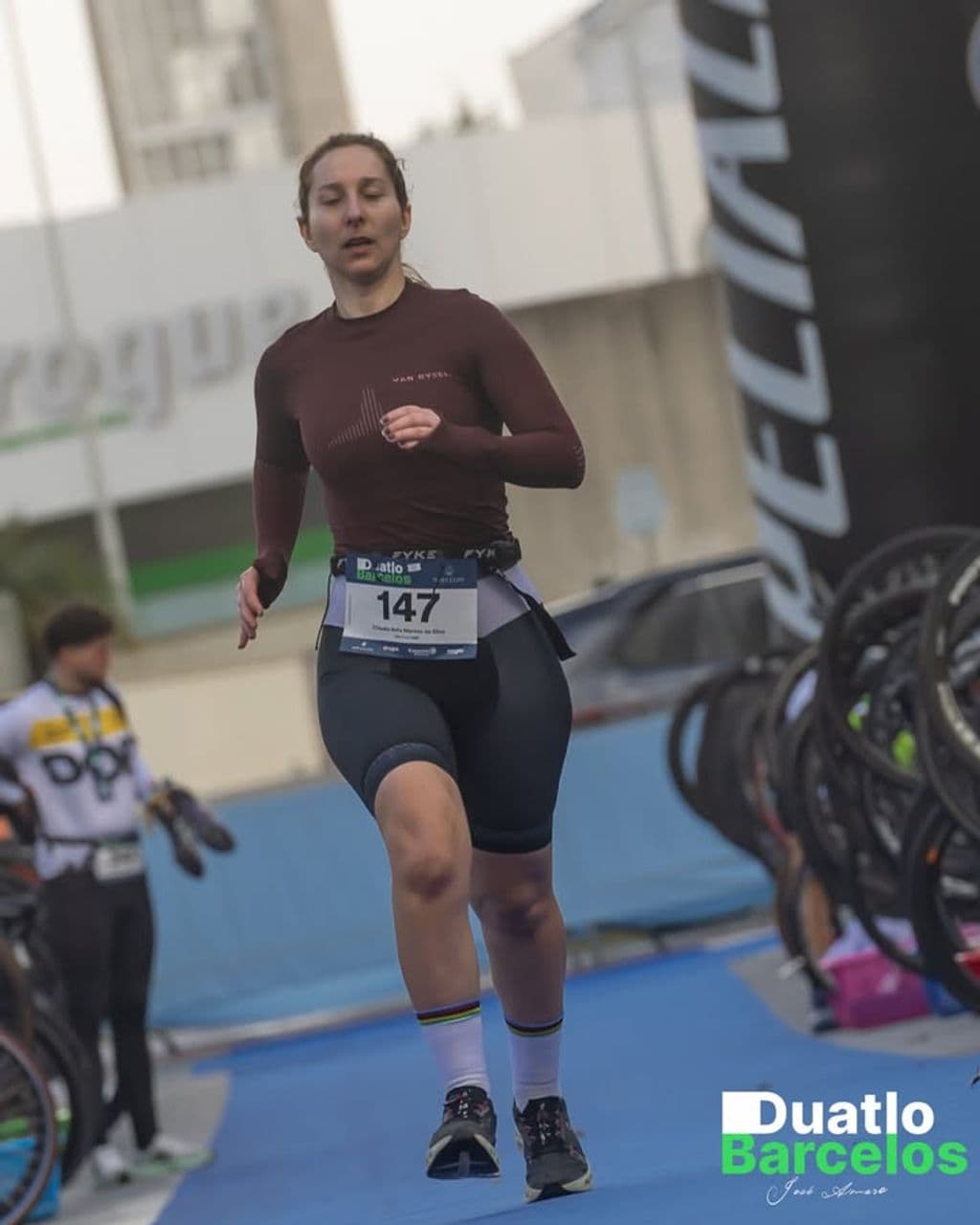 Atleta com o dorsal 147
