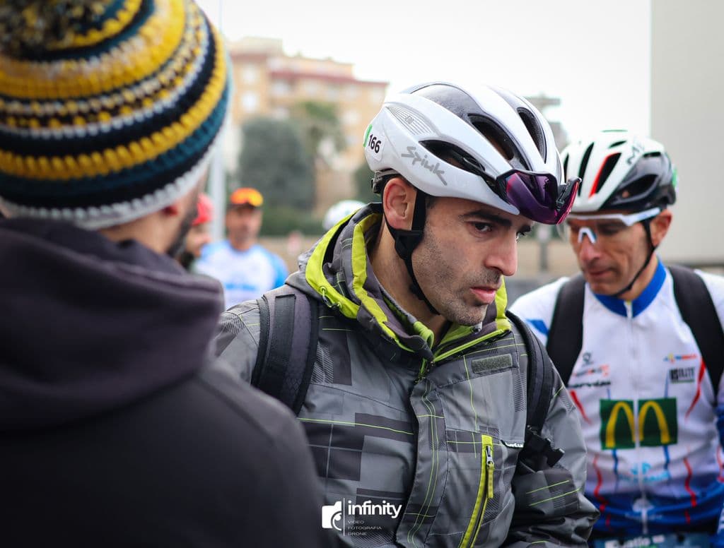 Atleta com o dorsal 166