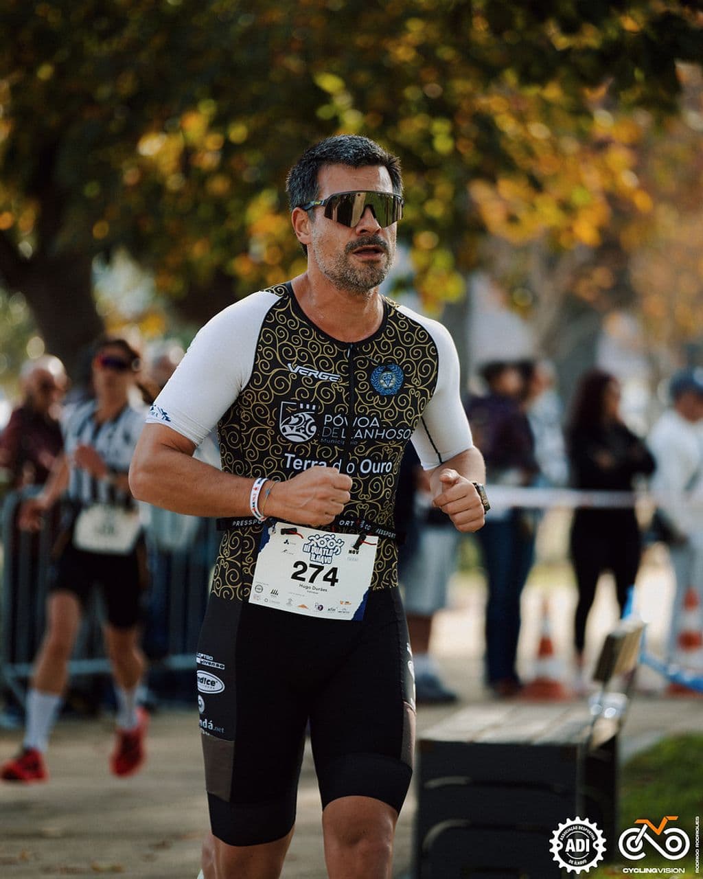 Atleta com o dorsal 274