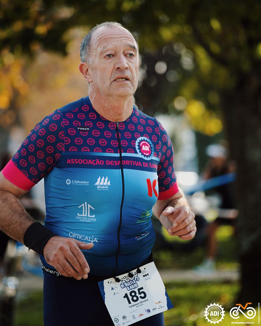 Atleta com o dorsal 185