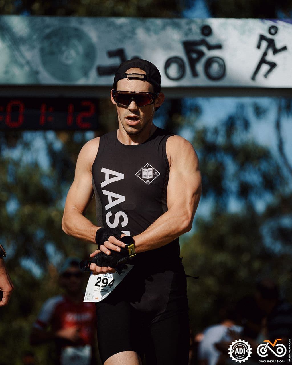 Atleta com o dorsal 294