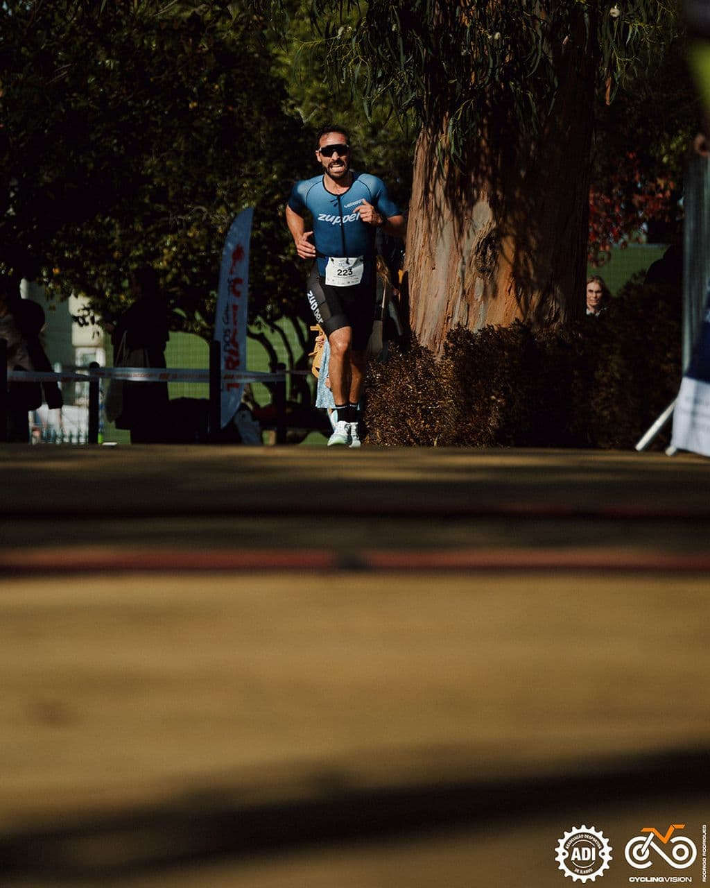 Atleta com o dorsal 223
