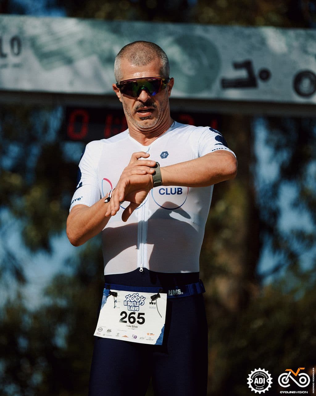Atleta com o dorsal 265