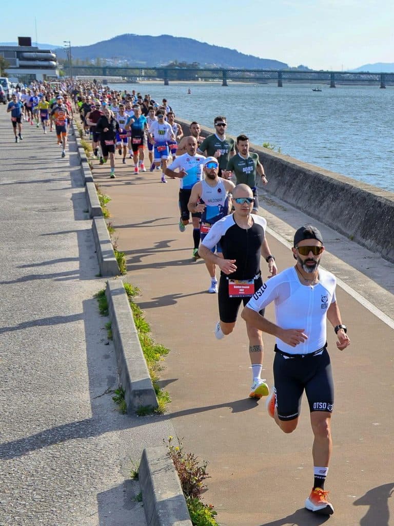 Atleta com o dorsal 446