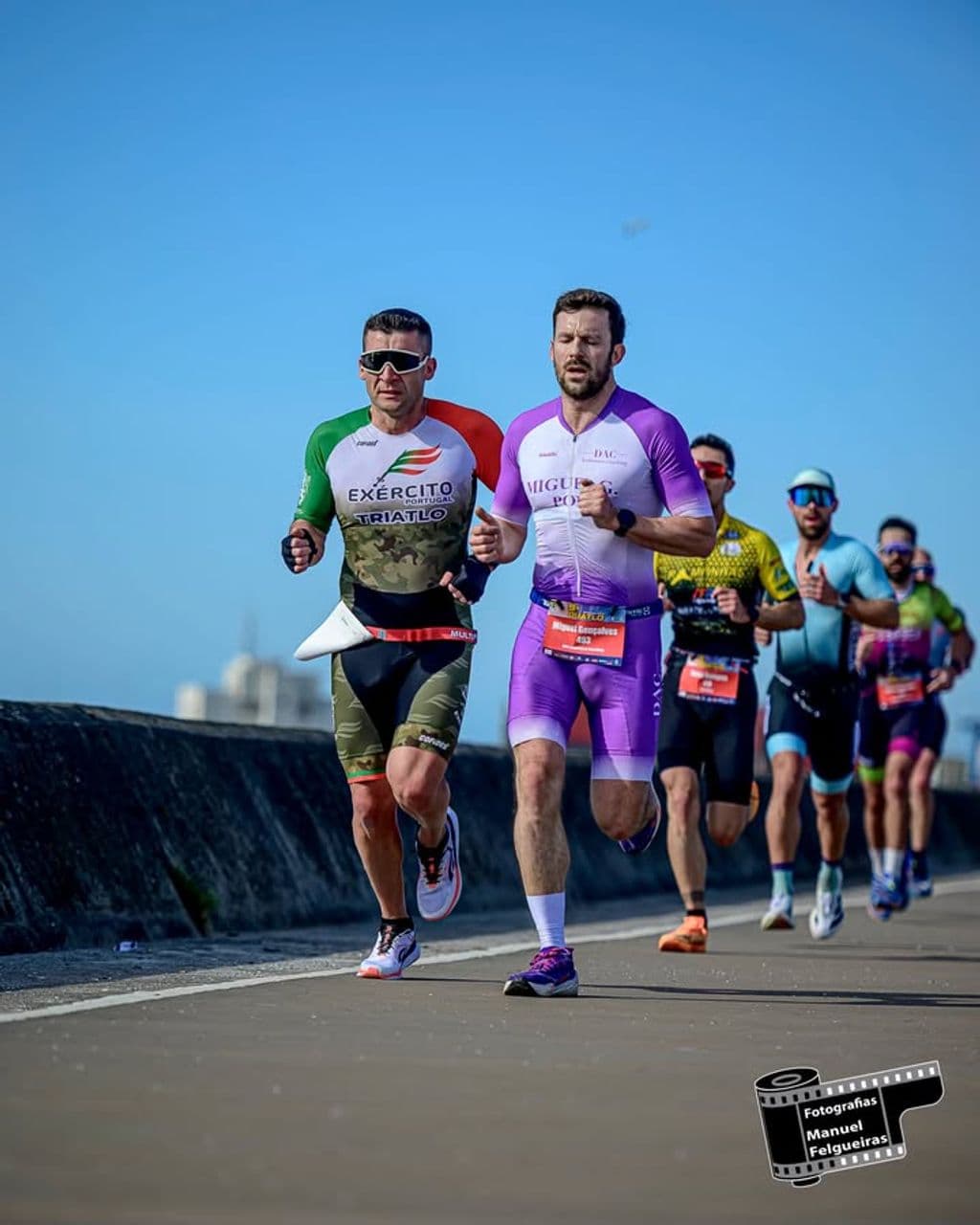 Atleta com o dorsal 493