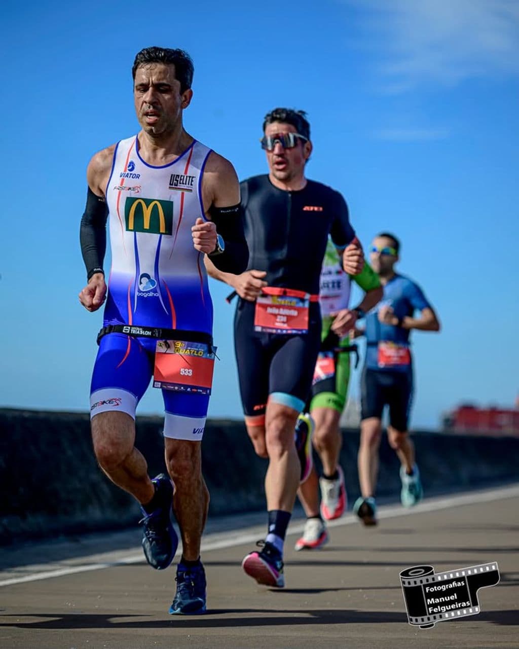 Atleta com o dorsal 533