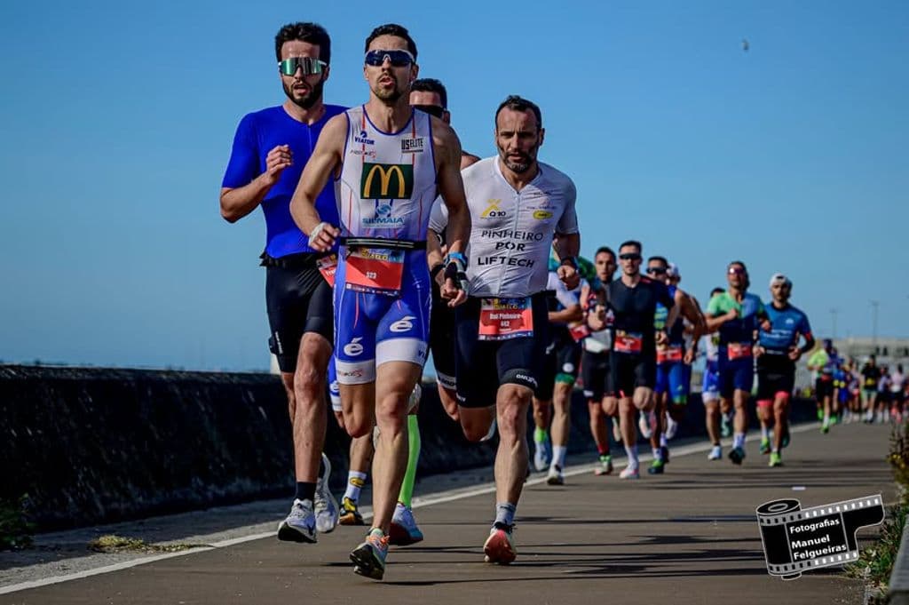 Atleta com o dorsal 523
