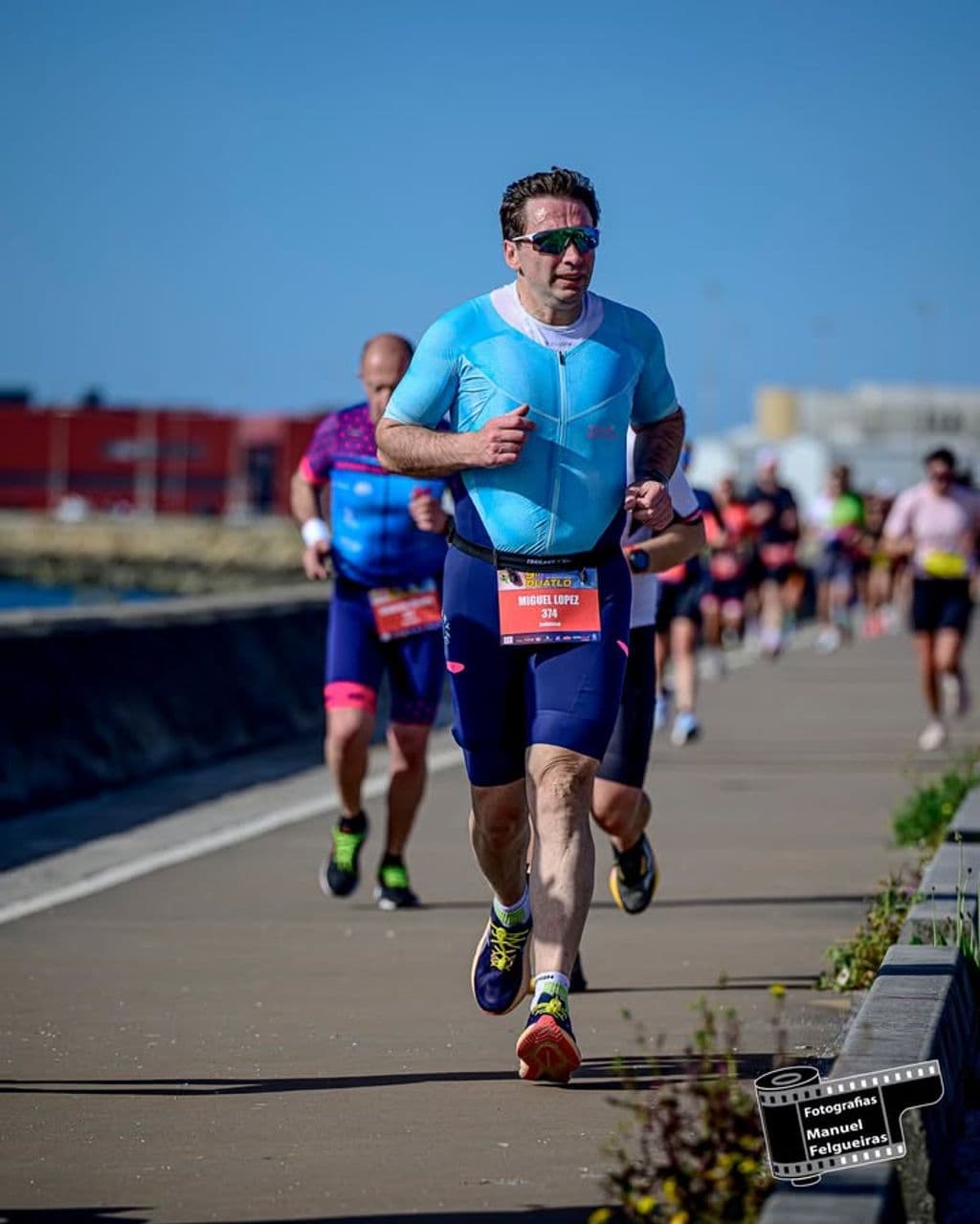 Atleta com o dorsal 374