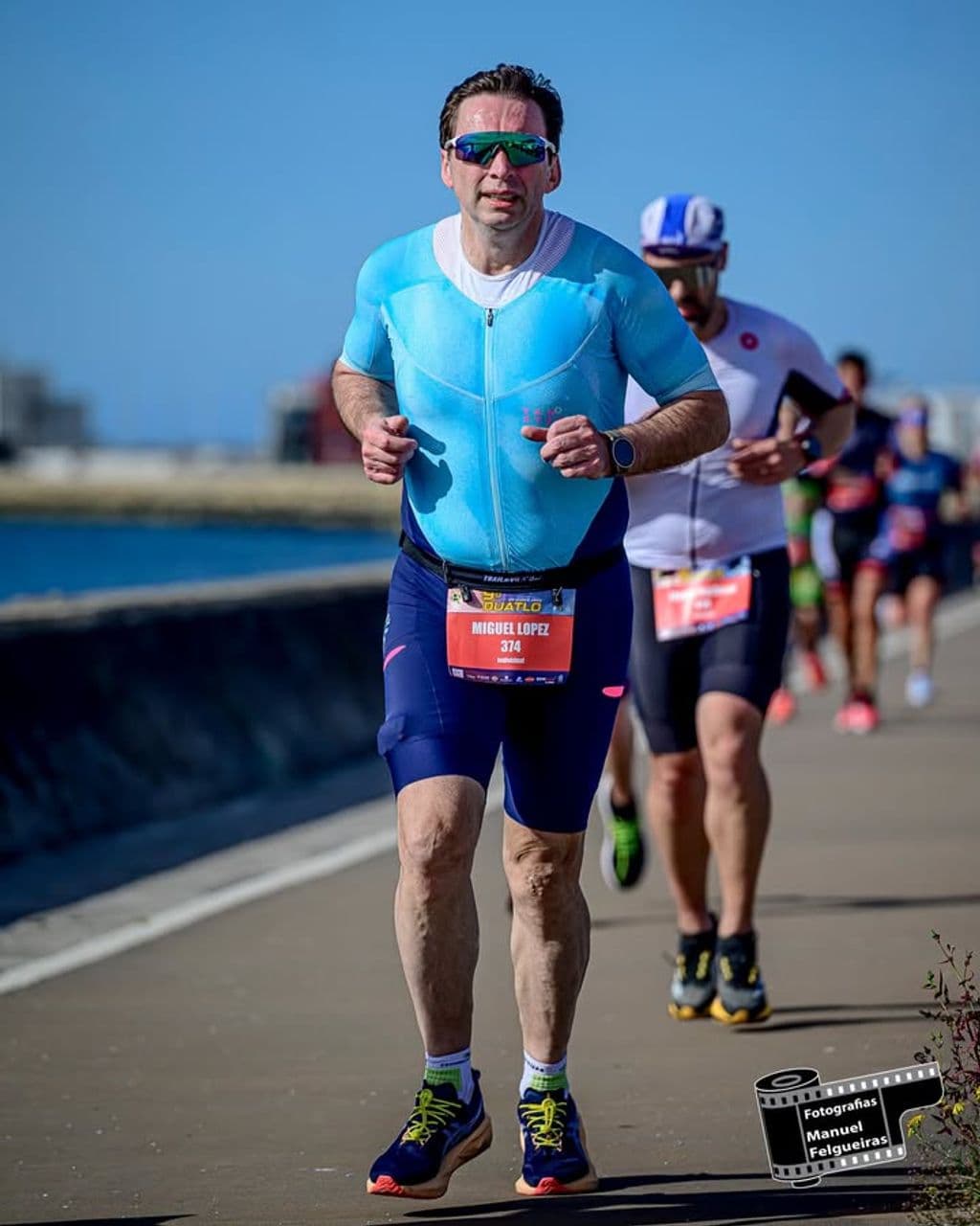 Atleta com o dorsal 374