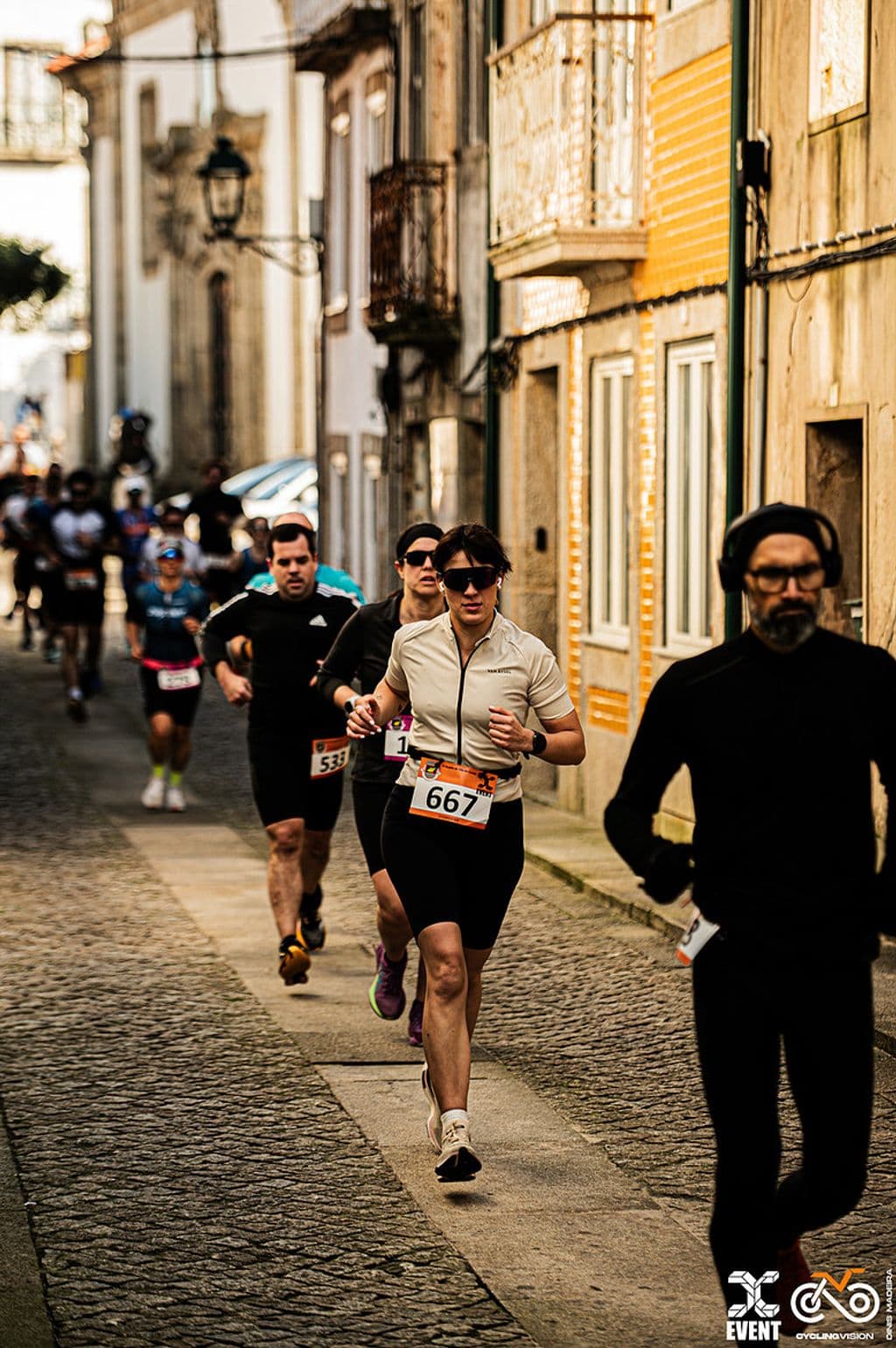 Atleta com o dorsal 667