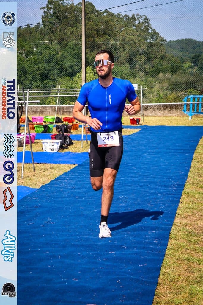 Atleta com o dorsal 243