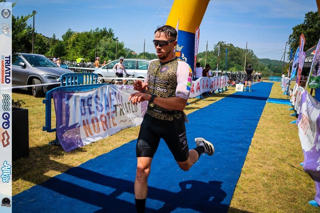 Atleta com o dorsal 405